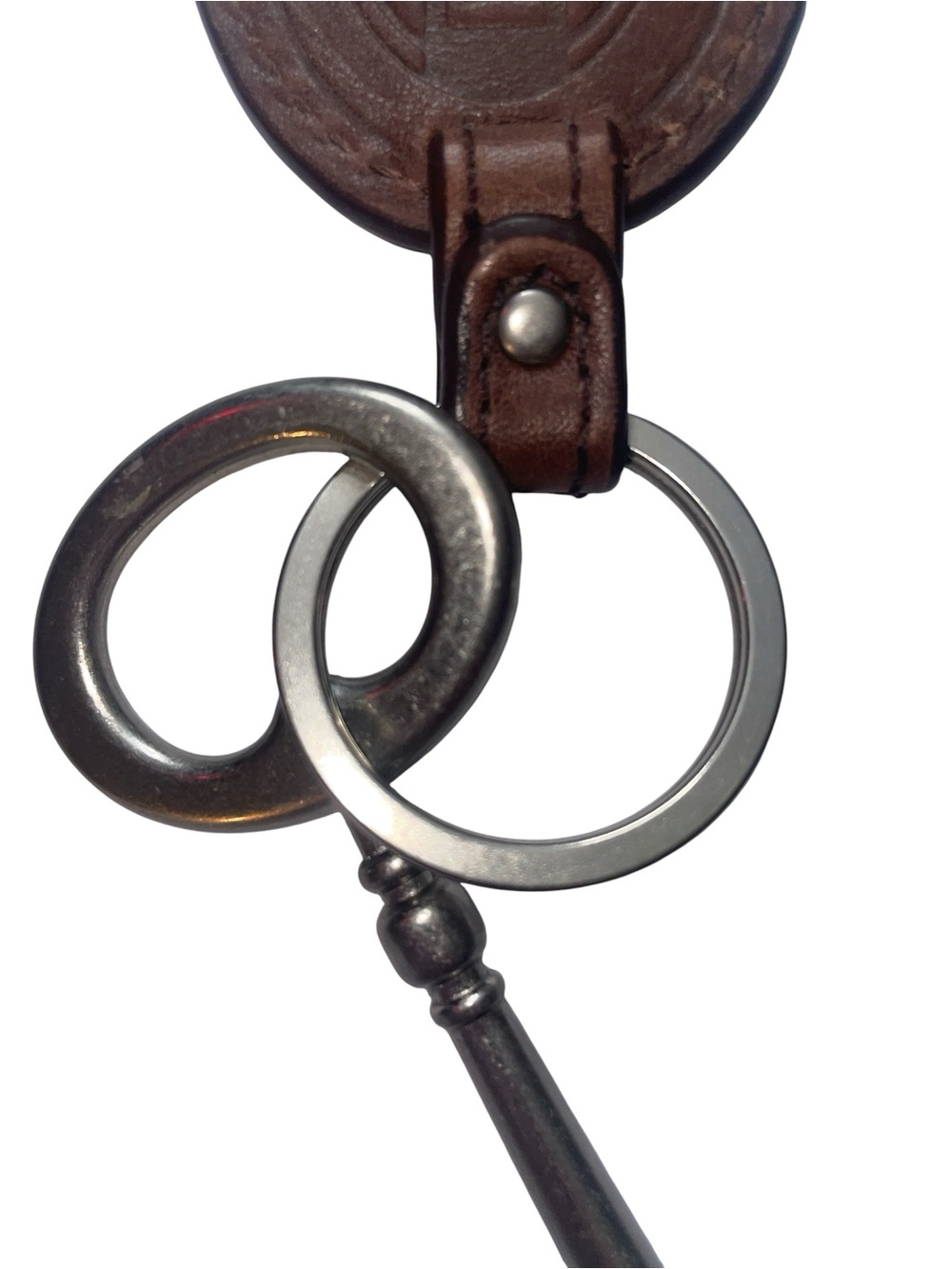 Vintage Leather Fossil Oval Keyring Key Fob With Original Metal Skeleton Key - Picture 2 of 7